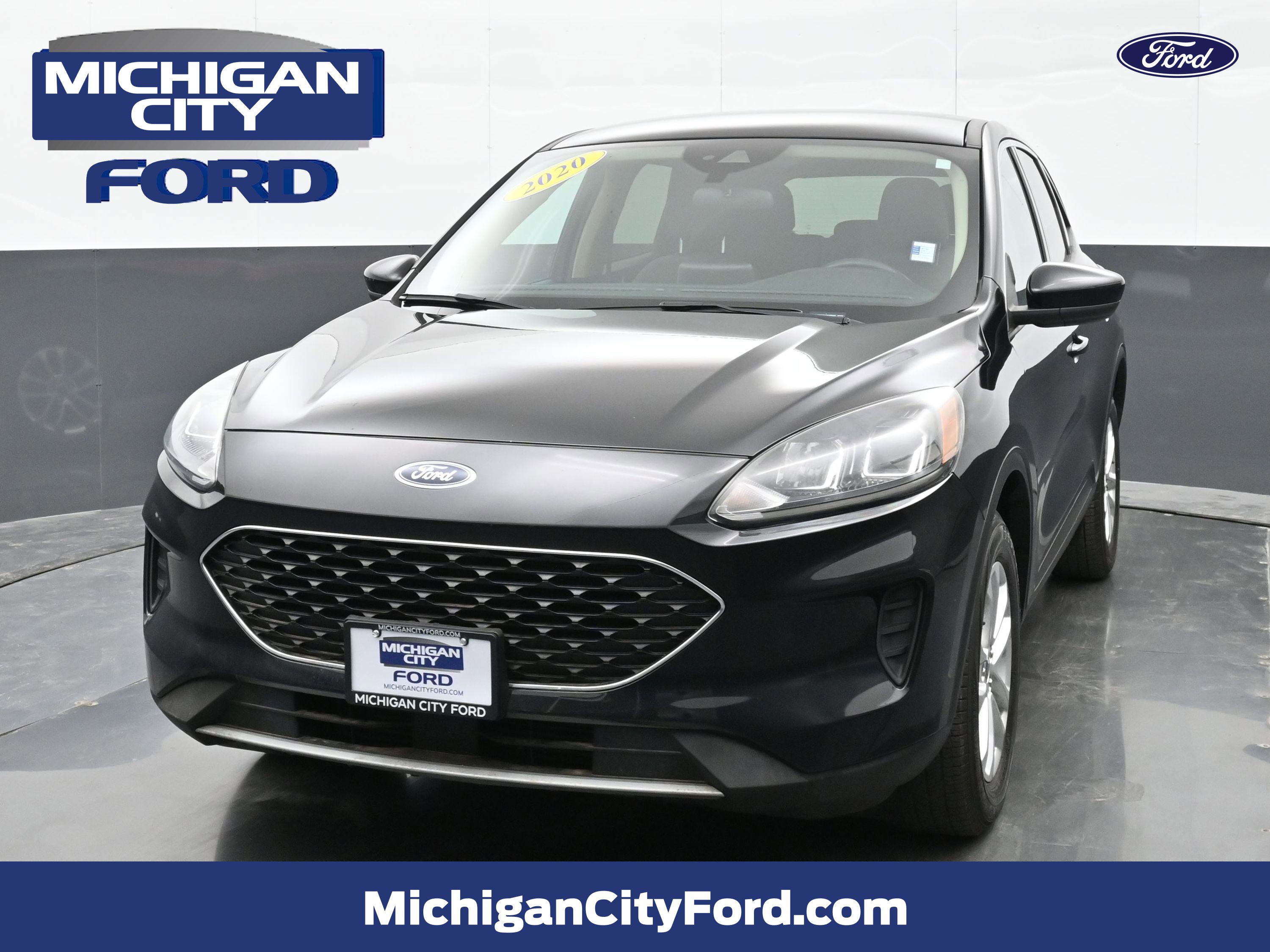Used 2020 Ford Escape SE image 1