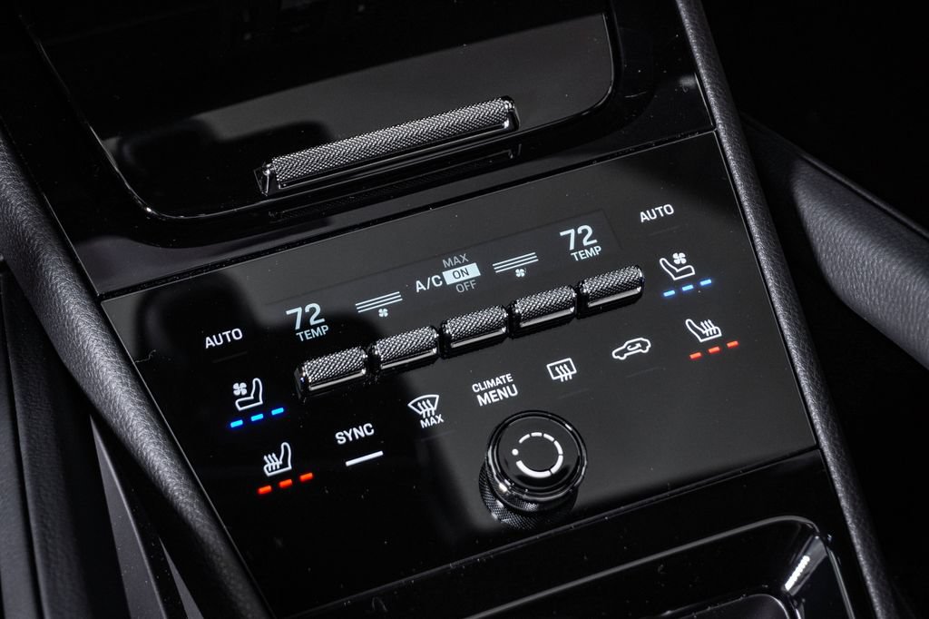 New 2026 Porsche Cayenne AWD/4WD image 24