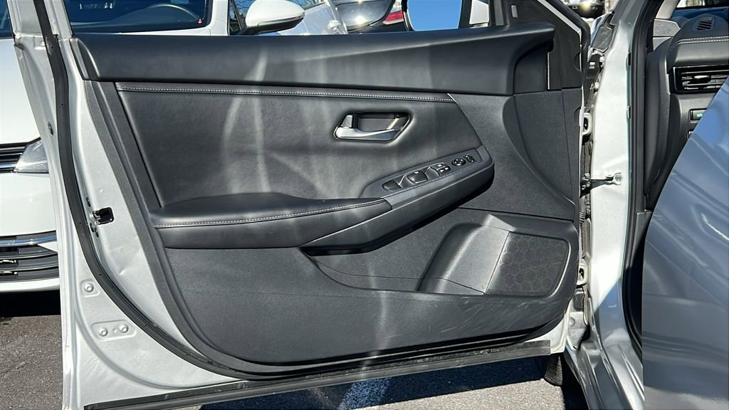 Used 2023 Nissan Sentra SV image 16