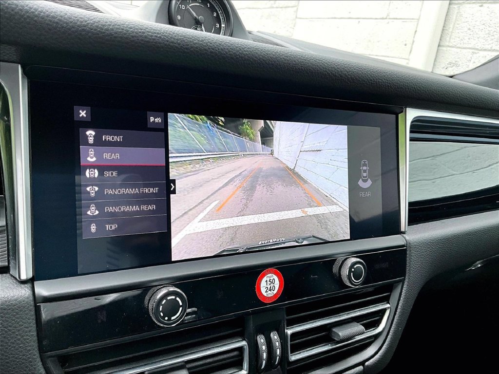 Certified 2023 Porsche Macan S AWD/4WD image 25
