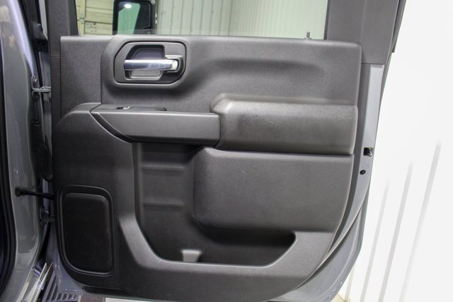 Used 2024 Chevrolet Silverado 2500 Custom w/ Custom Value Package image 15