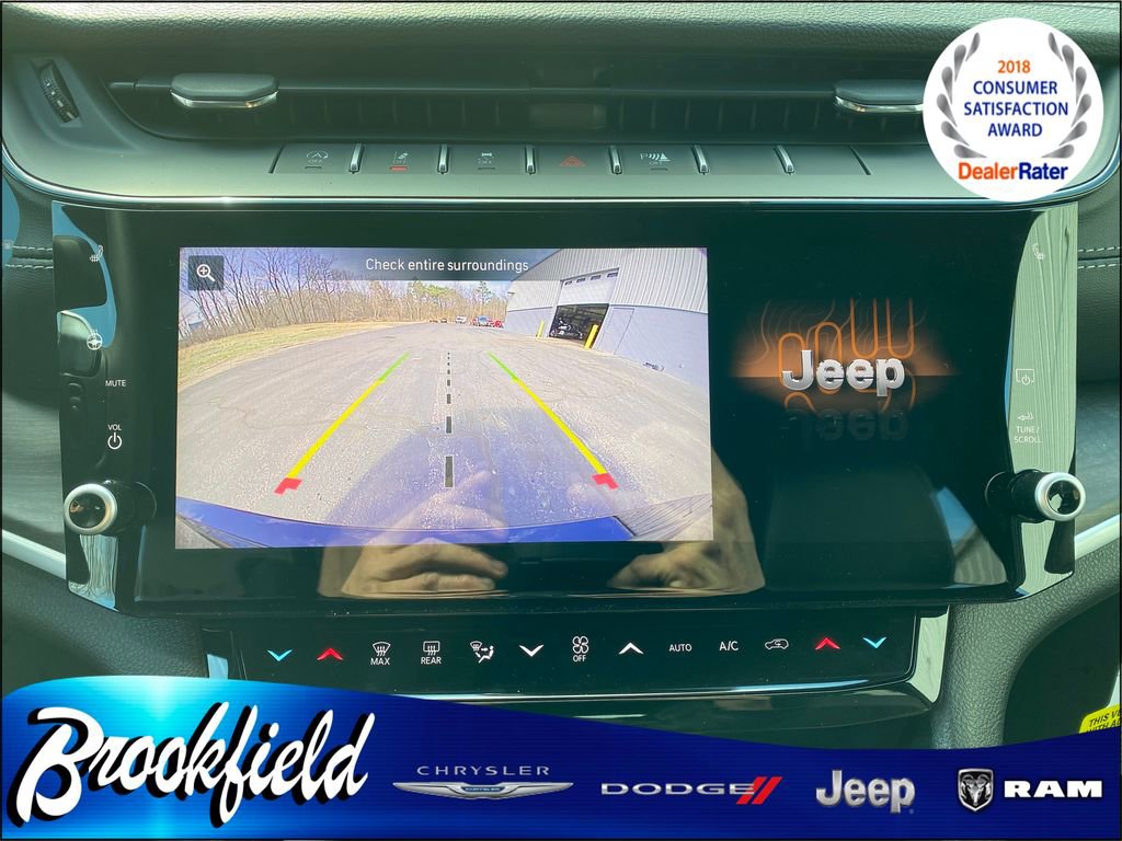 New 2026 Jeep Grand Cherokee Altitude image 21