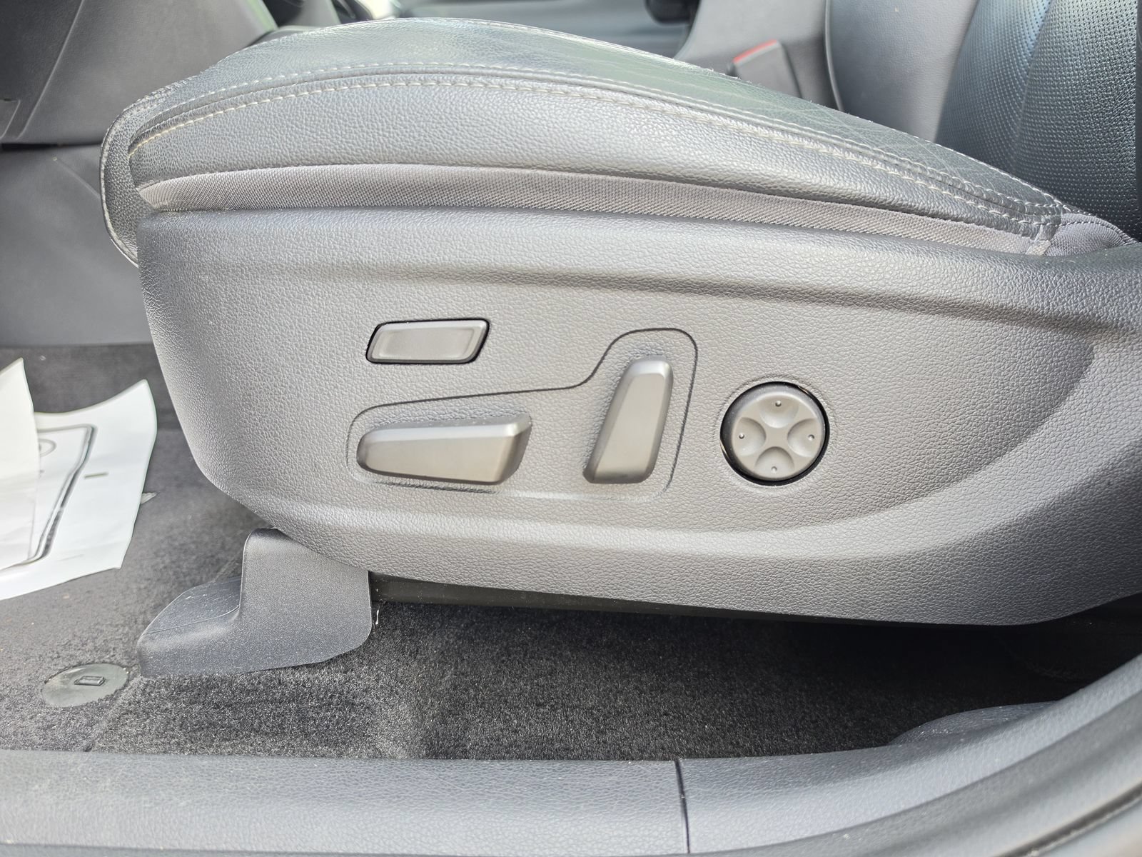 Used 2020 Hyundai Santa Fe Limited FWD image 23