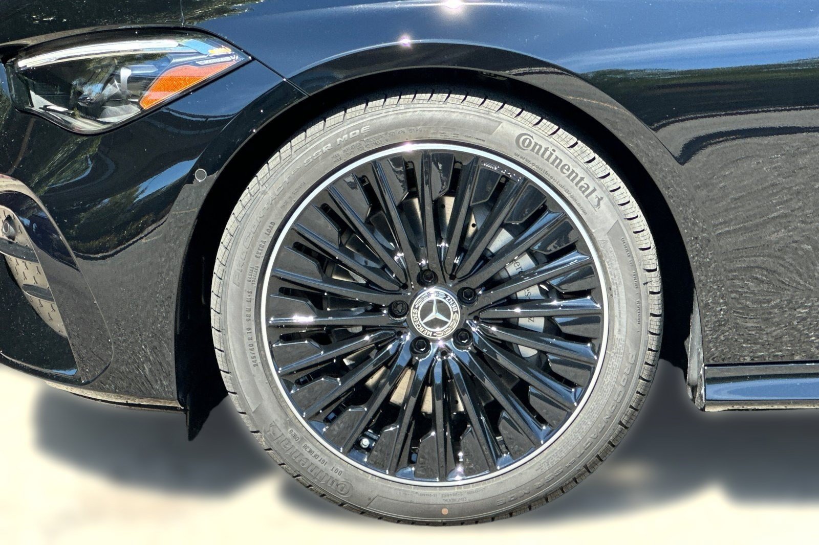 New 2027 Mercedes-Benz CLE 300 4MATIC Coupe image 13