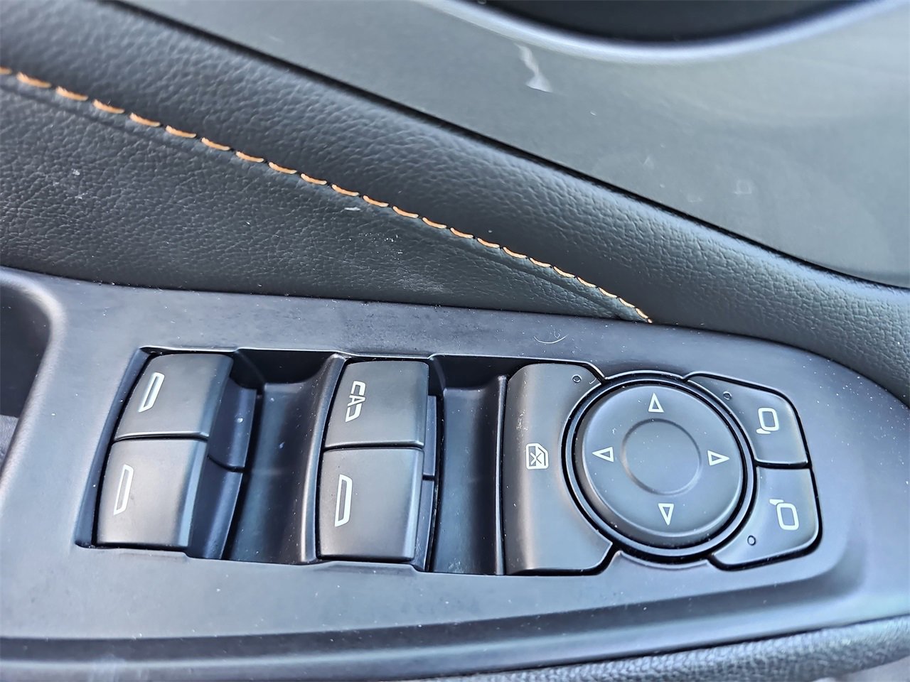 Certified 2021 Chevrolet Traverse LT w/ LT Premium Package image 28