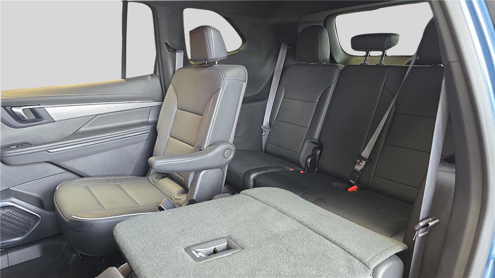 Used 2025 Buick Enclave Preferred image 19