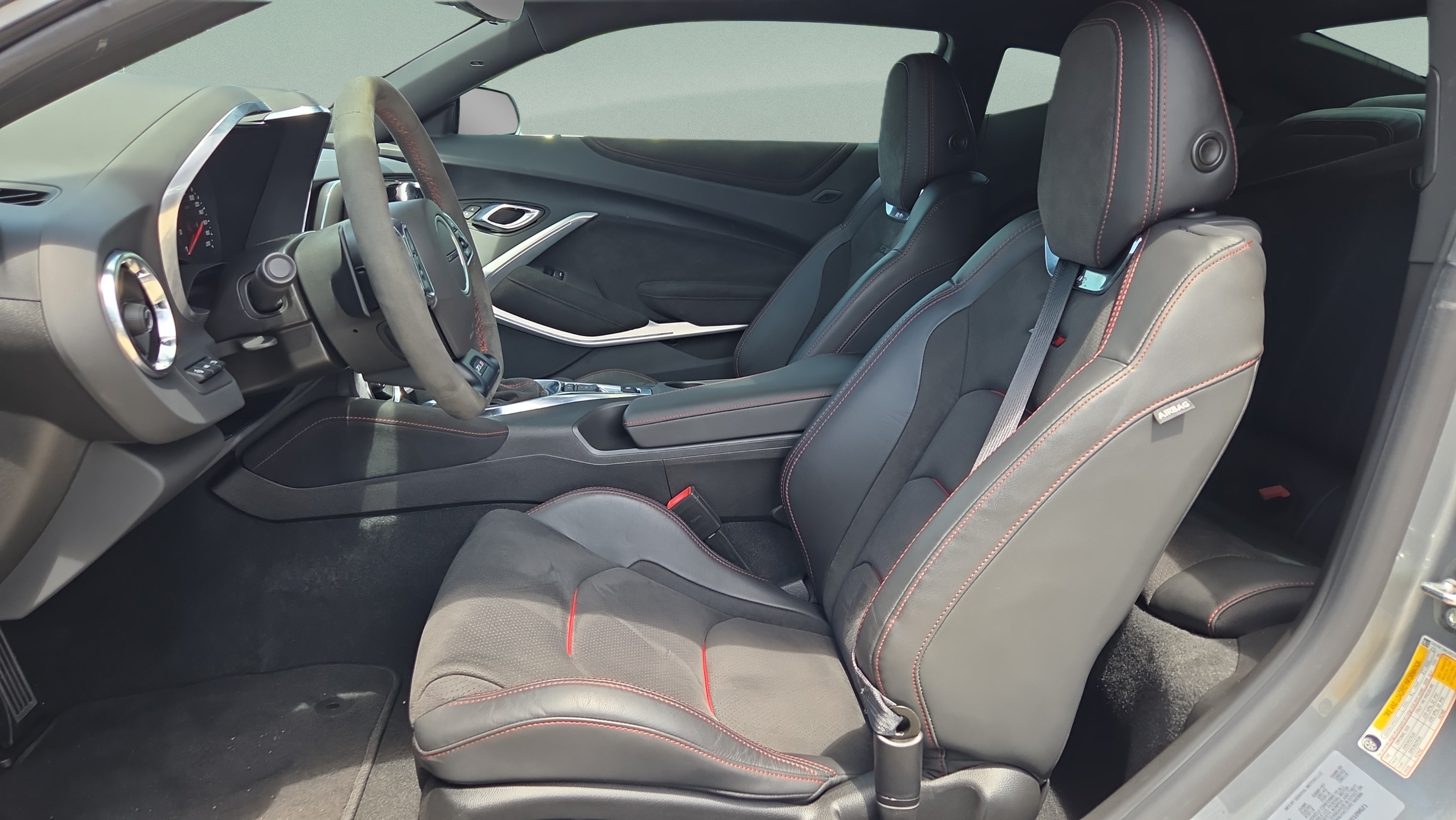 Used 2023 Chevrolet Camaro ZL1 RWD image 11