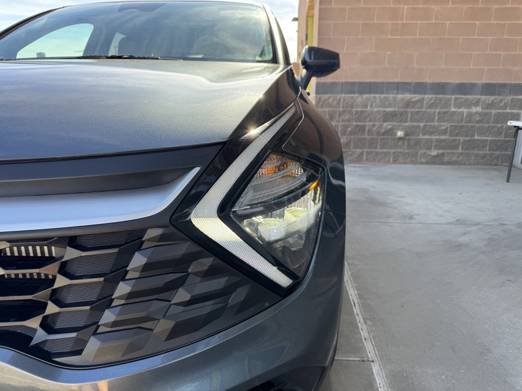 Used 2023 Kia Sportage LX image 11