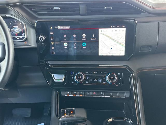 Used 2023 GMC Sierra 1500 AT4 w/ AT4 Premium Package AWD/4WD image 3