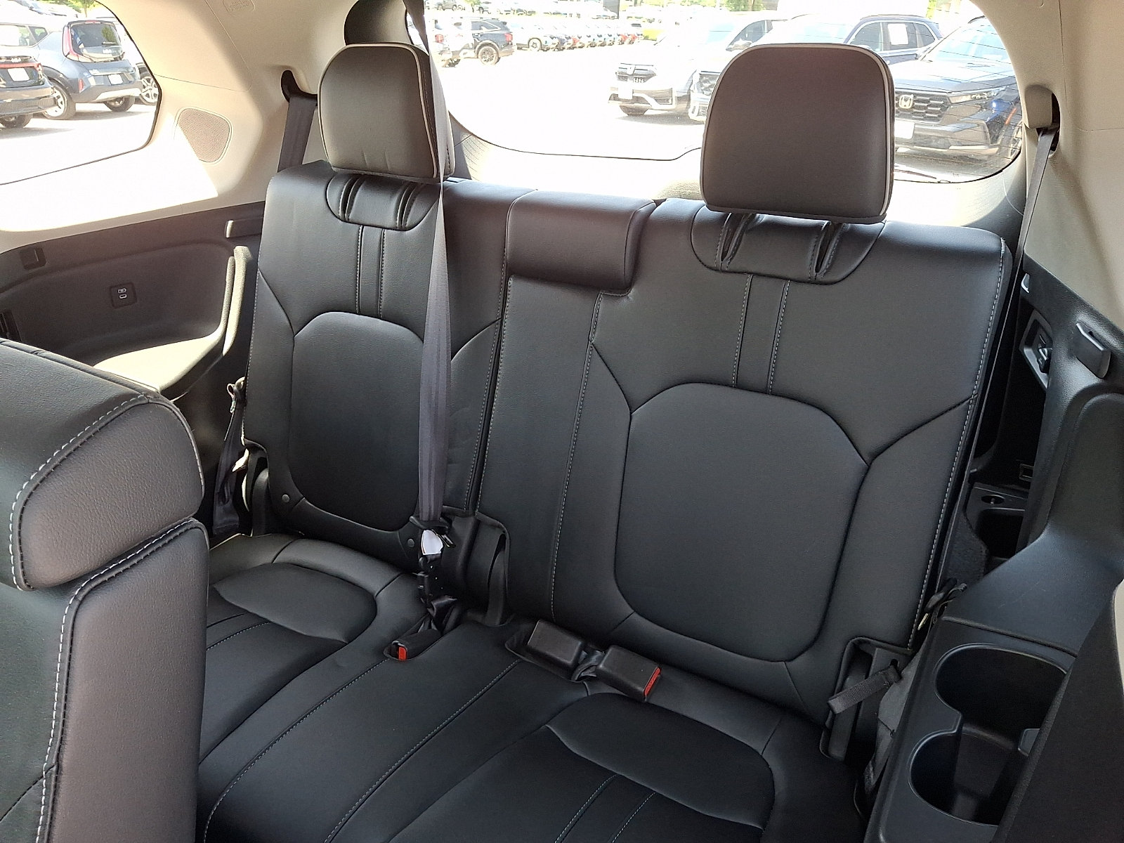 Used 2025 Honda Pilot Elite image 11