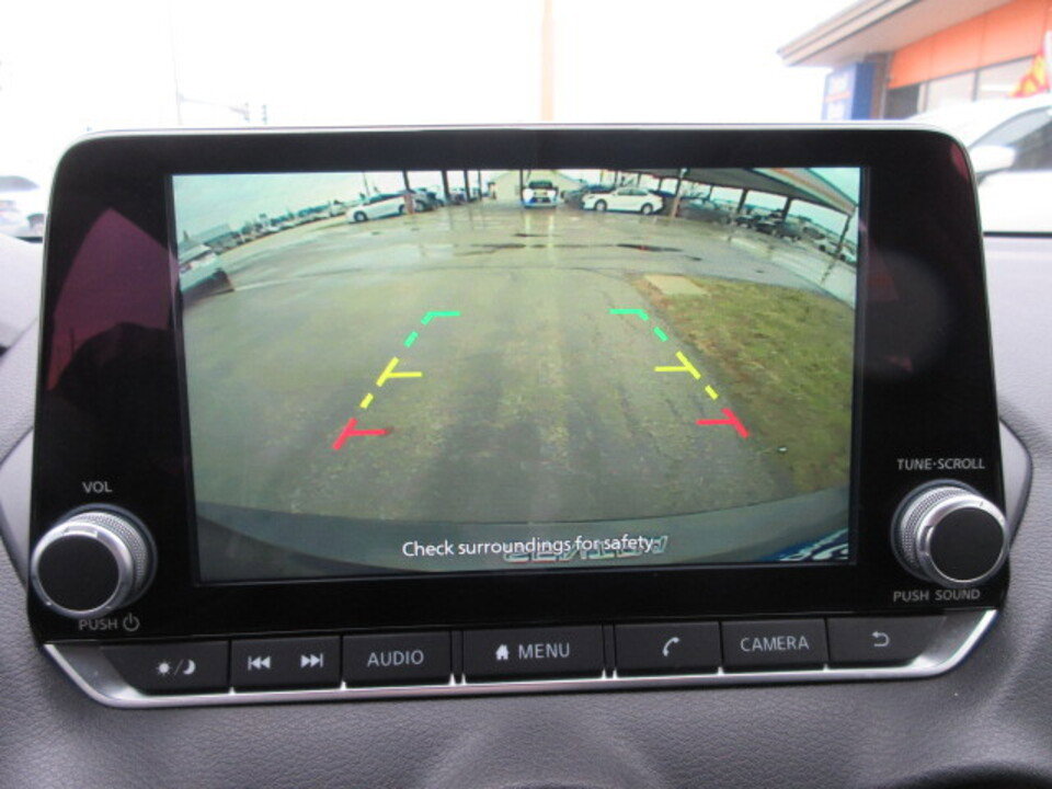 Used 2024 Nissan Sentra SV FWD image 17