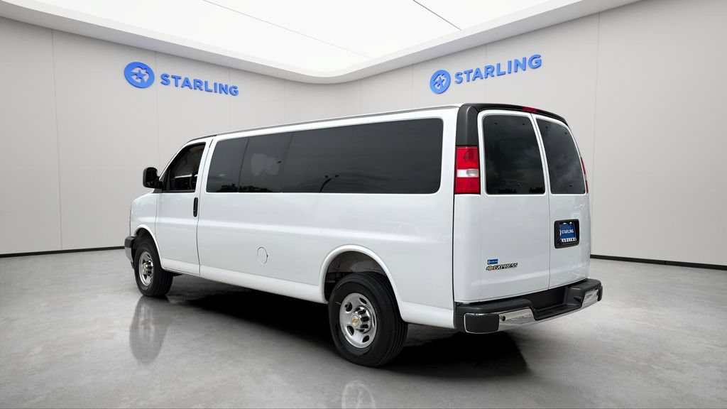 Certified 2025 Chevrolet Express 3500 LT w/ LT Preferred Equipment Group RWD image 5