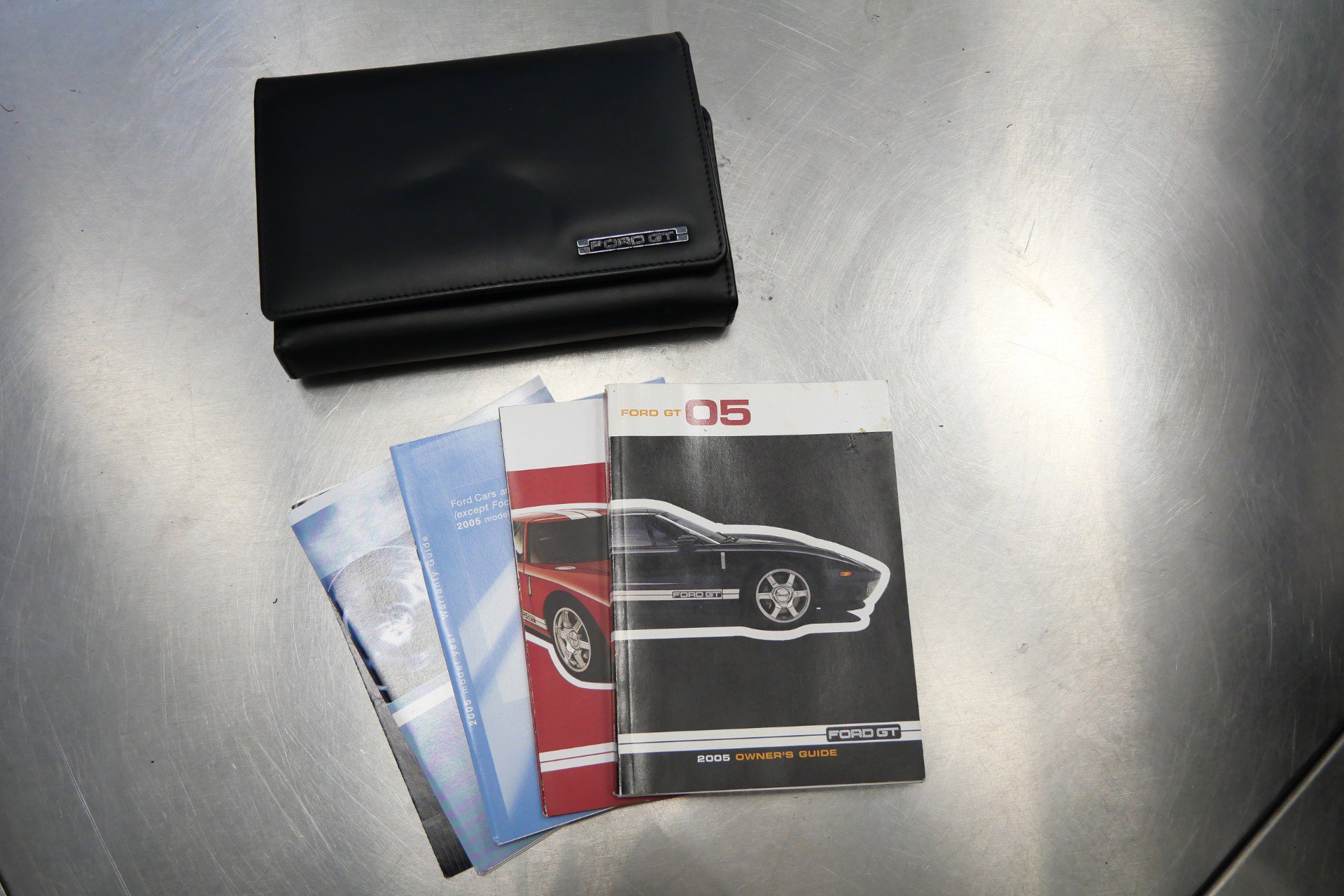 Used 2005 Ford GT image 19