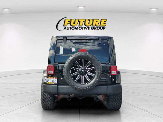 Used 2017 Jeep Wrangler Unlimited Rubicon w/ Connectivity Group AWD/4WD image 8