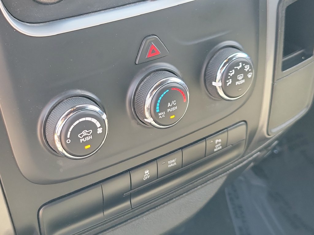 Used 2024 RAM 1500 Warlock RWD image 25