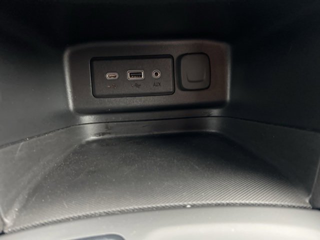 Used 2023 Chevrolet Equinox RS image 33