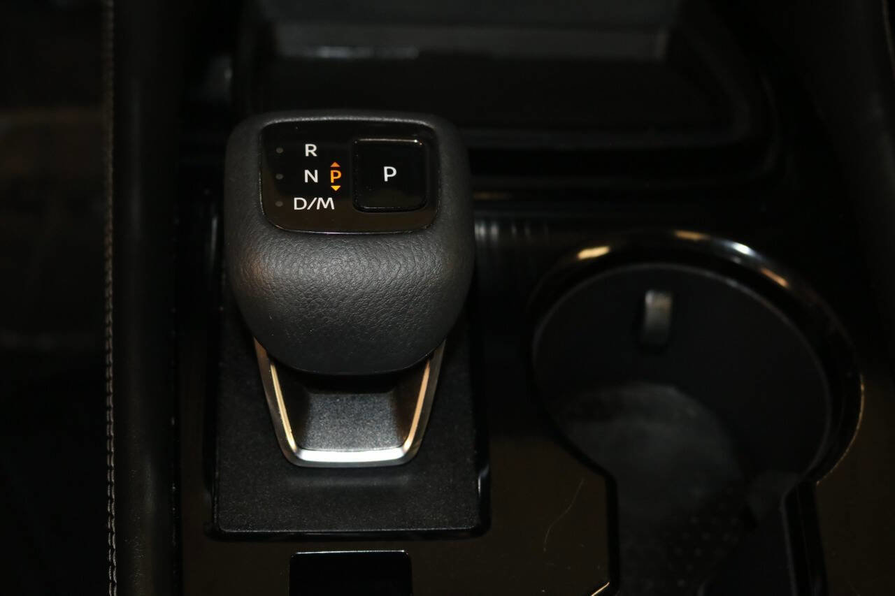 Used 2021 Nissan Rogue SL image 39