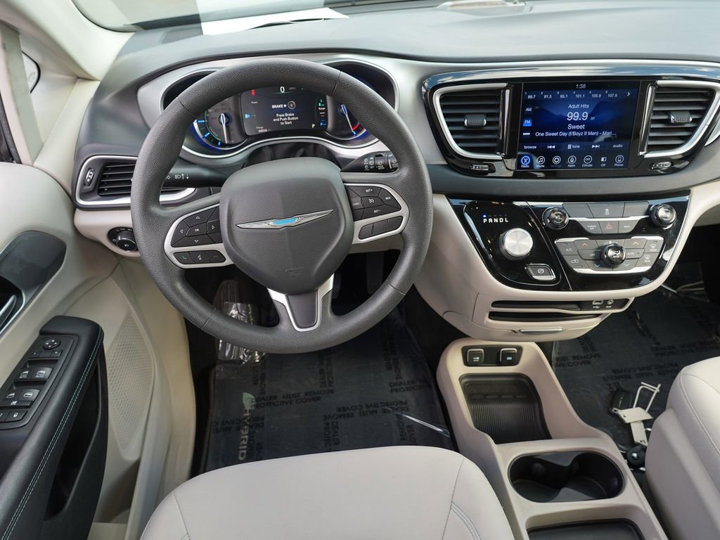 Used 2017 Chrysler Pacifica Touring Plus FWD image 19