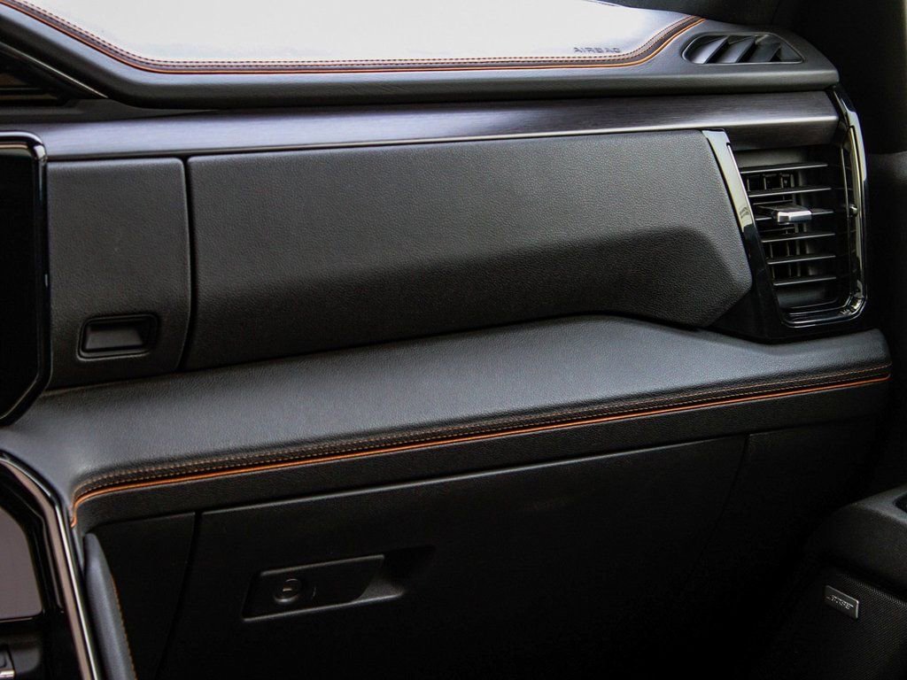 Used 2024 GMC Sierra 1500 AT4 w/ Technology Package image 17