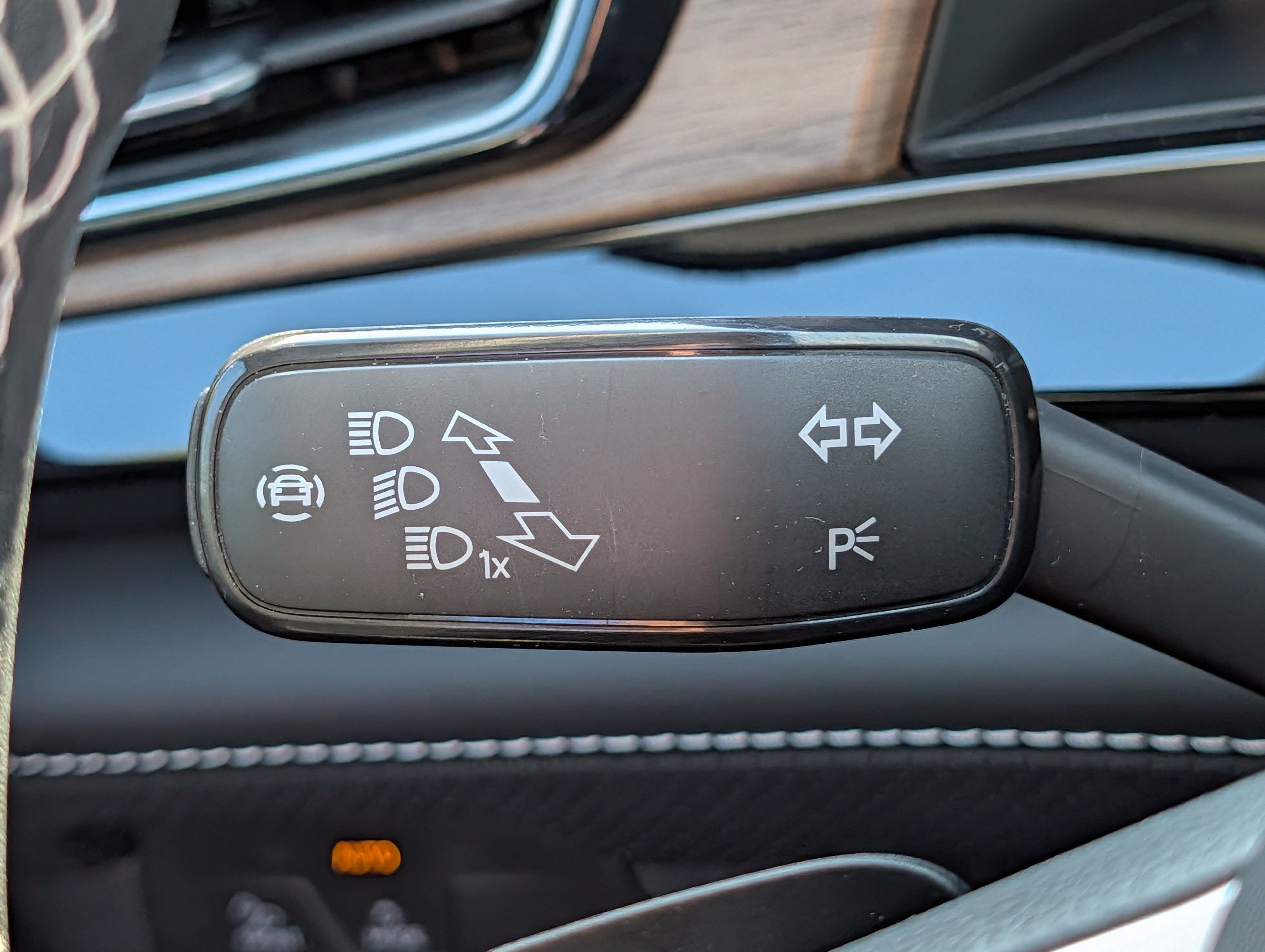 Certified 2024 Volkswagen Atlas SE AWD/4WD image 32