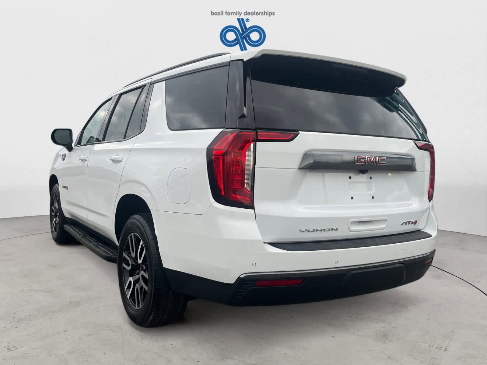 Used 2021 GMC Yukon AT4 AWD/4WD image 4