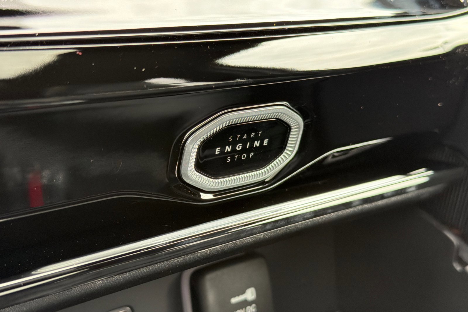 New 2026 Jeep Grand Cherokee L Limited w/ Limited Altitude Package image 21