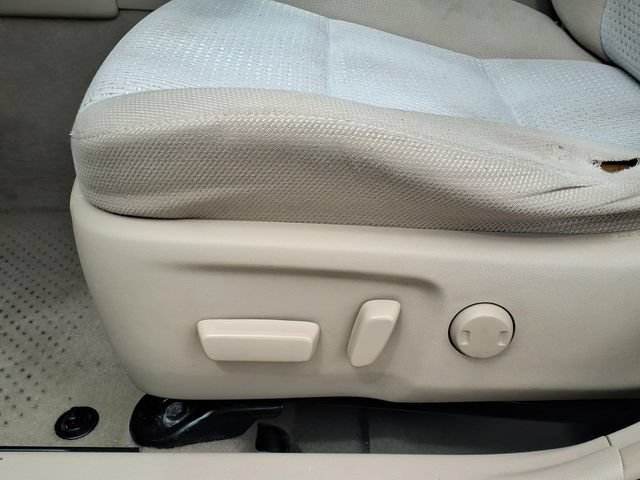 Used 2012 Toyota Camry XLE FWD image 5