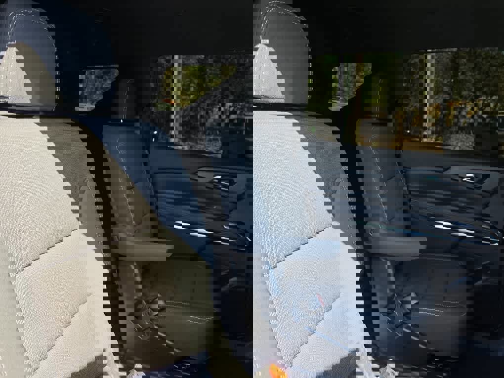 Used 2025 Chevrolet Traverse LT w/ Driver Confidence Package image 25