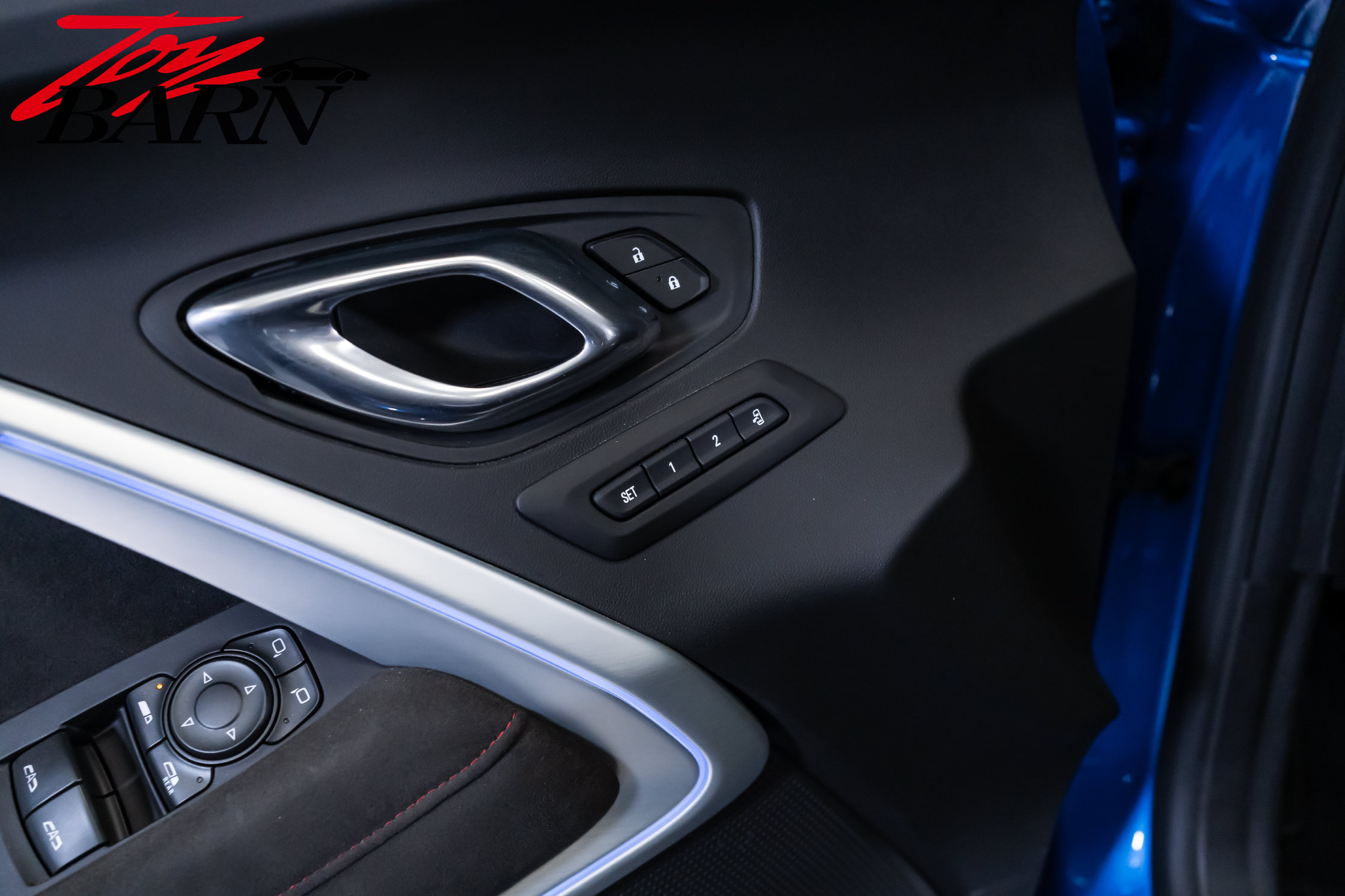 Used 2018 Chevrolet Camaro ZL1 RWD image 29