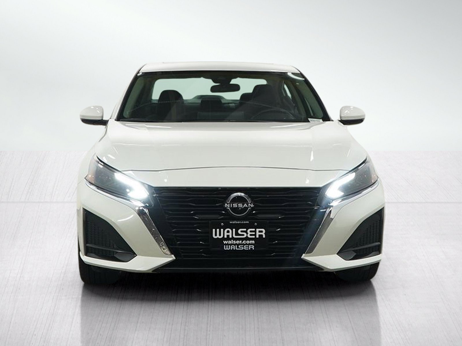 Used 2023 Nissan Altima 2.5 SV w/ SV Premium Package AWD/4WD image 8