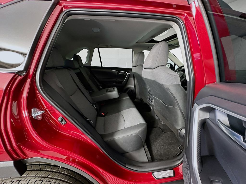 Certified 2025 Toyota RAV4 XLE w/ Convenience Package FWD image 27