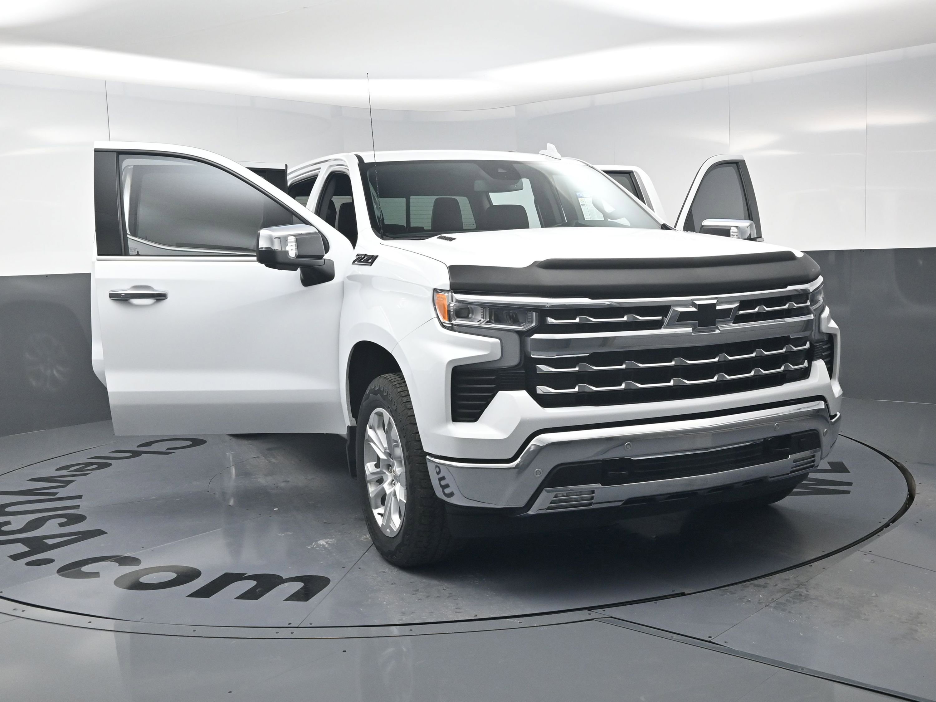 Certified 2023 Chevrolet Silverado 1500 LTZ w/ LTZ Convenience Package II image 25