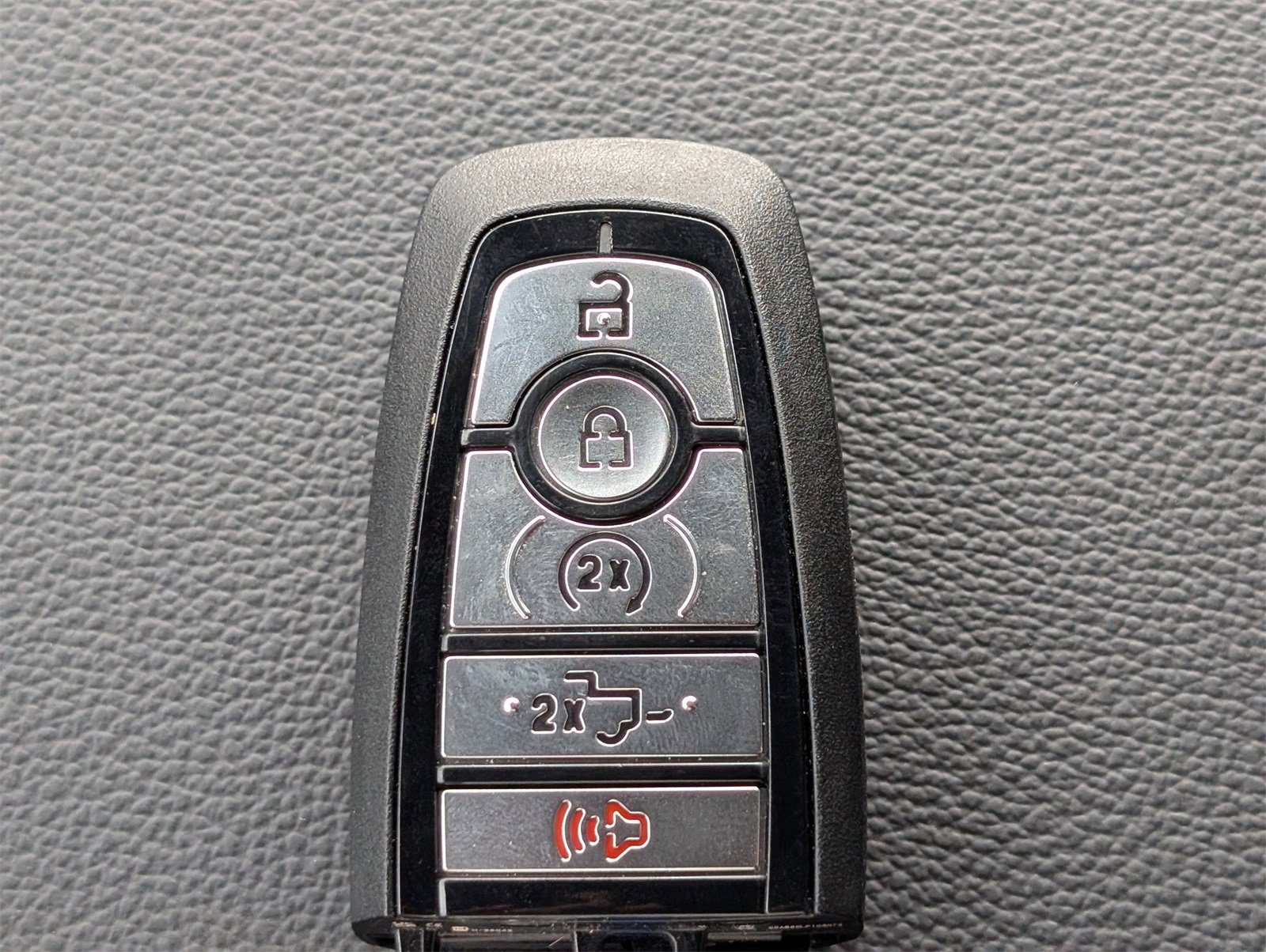 New 2025 Ford F150 XLT w/ Equipment Group 303A High image 32