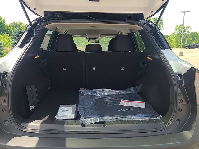 New 2026 Nissan Kicks SV w/ Cold Weather Package FWD image 27