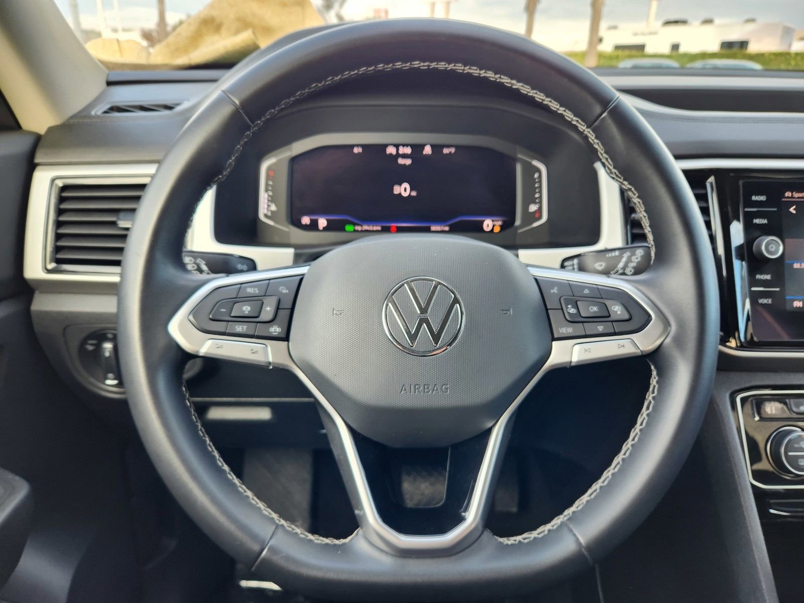 Used 2022 Volkswagen Atlas SE image 14