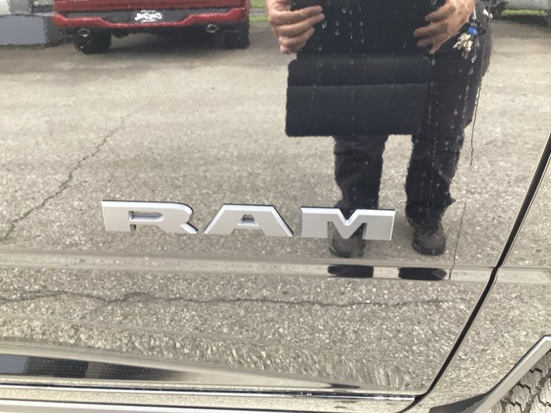 New 2026 RAM 2500 Laramie w/ Night Edition AWD/4WD image 10
