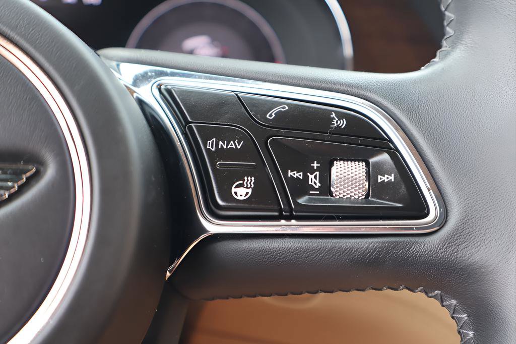 Used 2023 Bentley Bentayga Speed AWD/4WD image 26