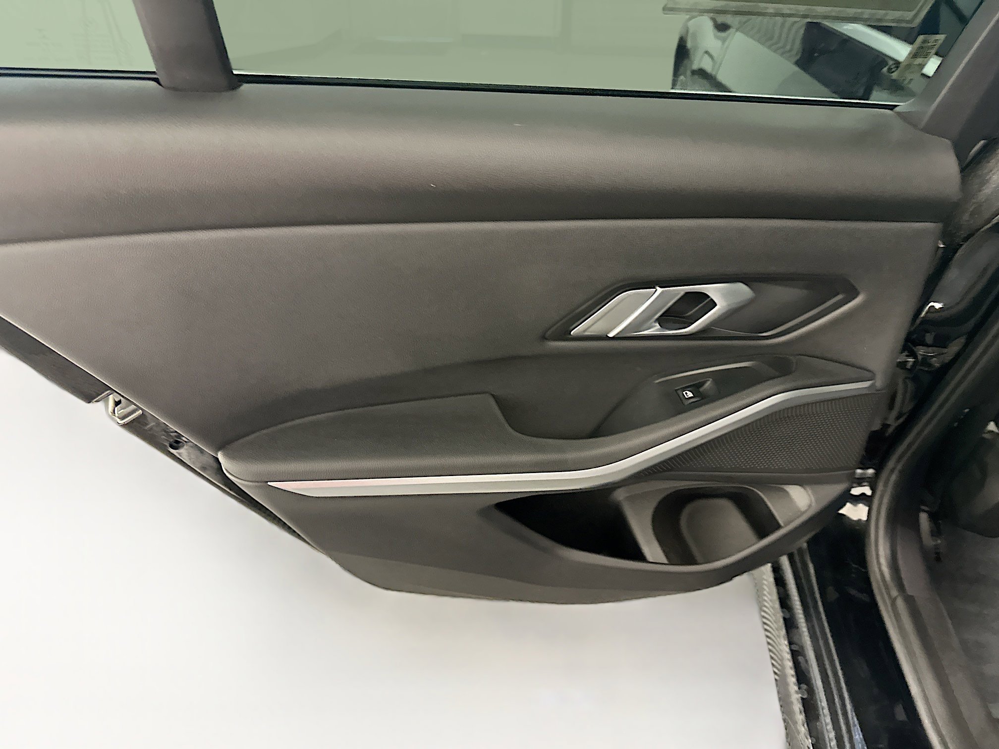 Used 2021 BMW 330e xDrive image 28