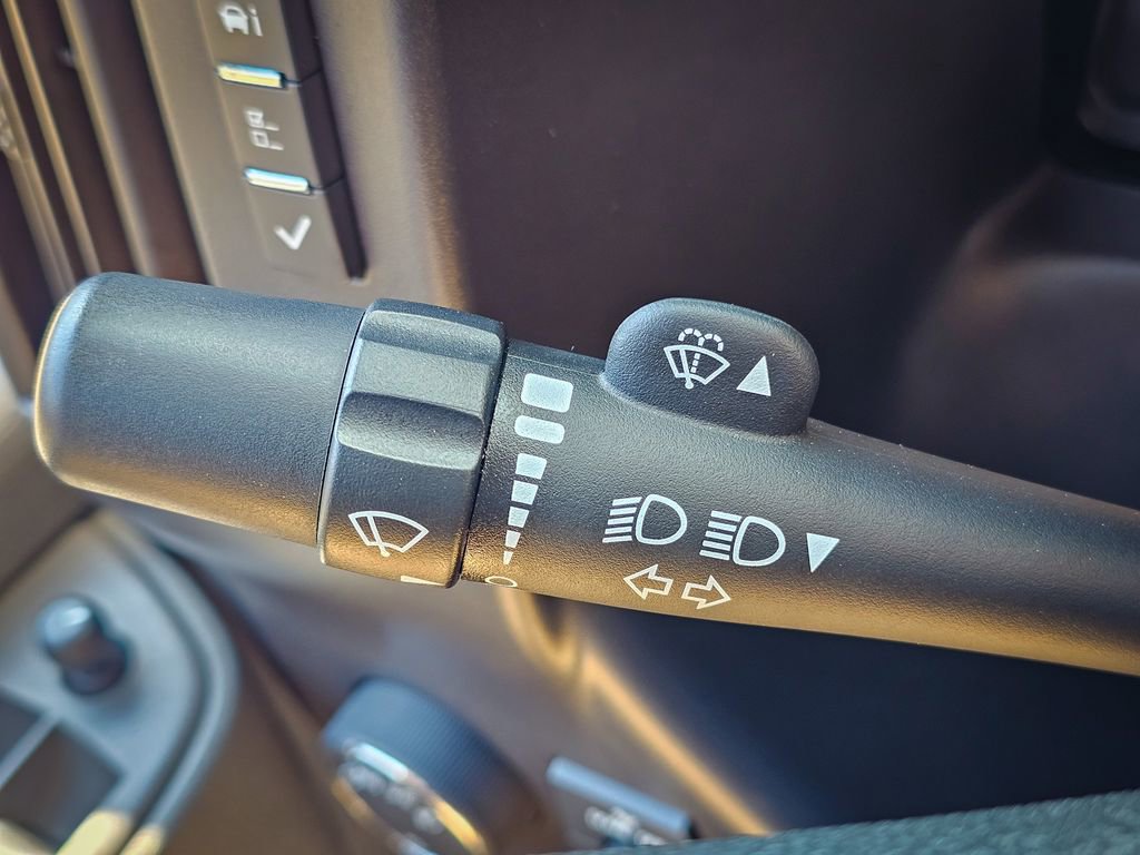 Used 2024 Chevrolet Express 2500 w/ Driver Convenience Package image 15