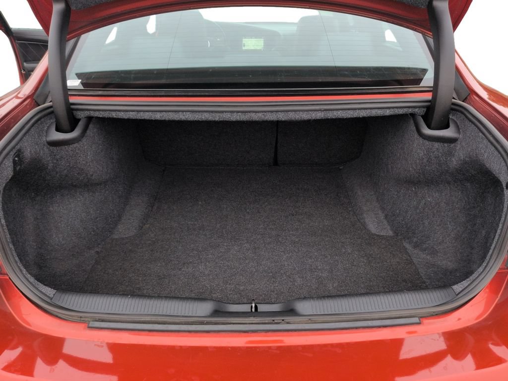 Used 2023 Dodge Charger R/T w/ Plus Group RWD image 25