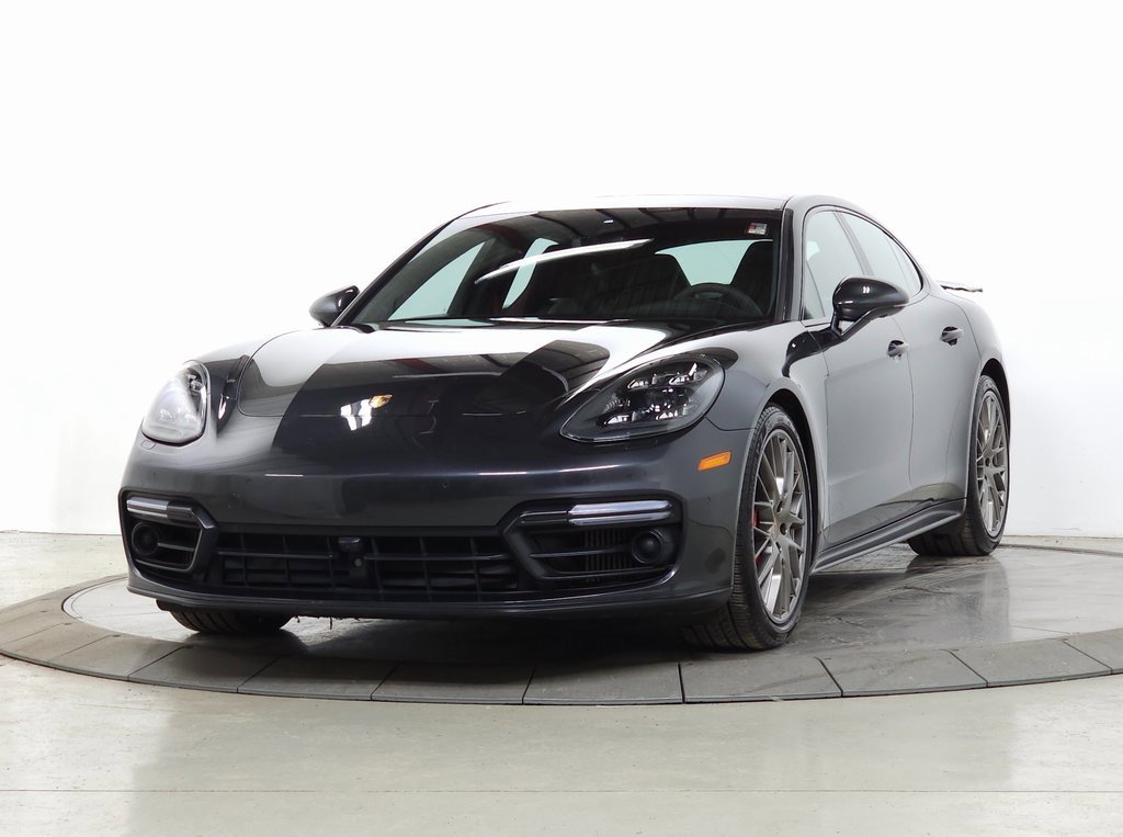 Used 2020 Porsche Panamera GTS image 3