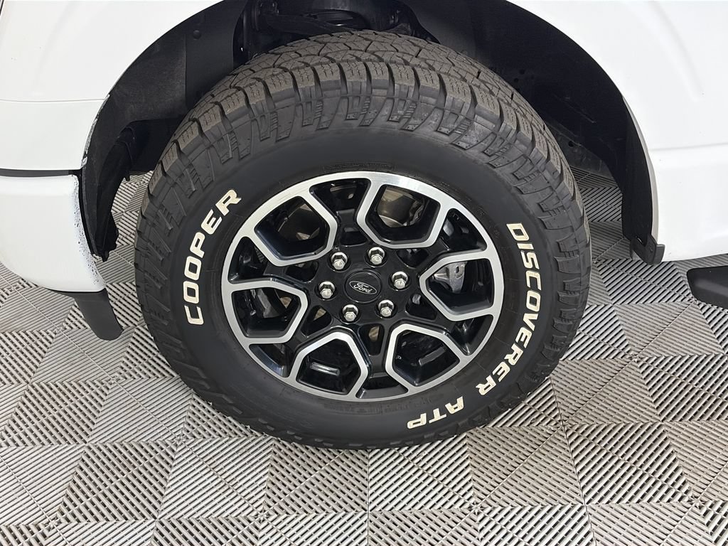 Used 2022 Ford F150 XLT w/ Equipment Group 302A High AWD/4WD image 8