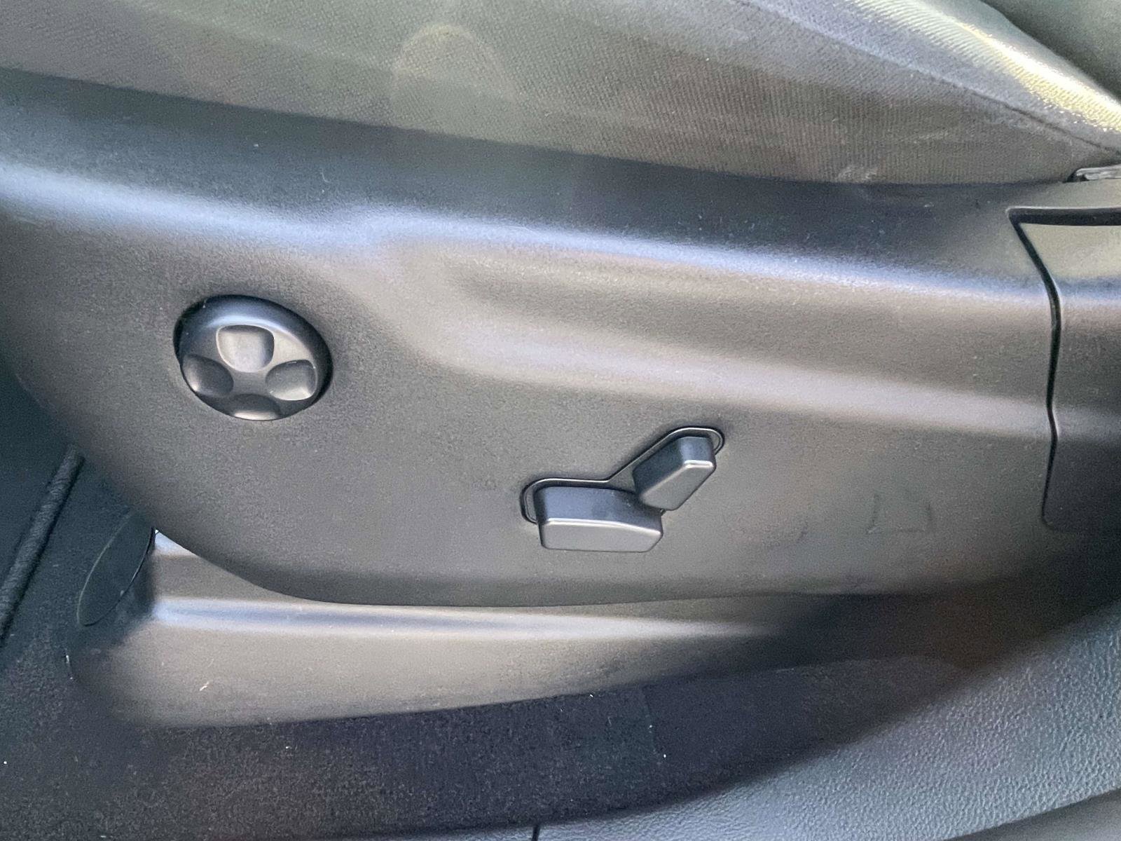 Used 2024 Dodge Durango SXT image 16