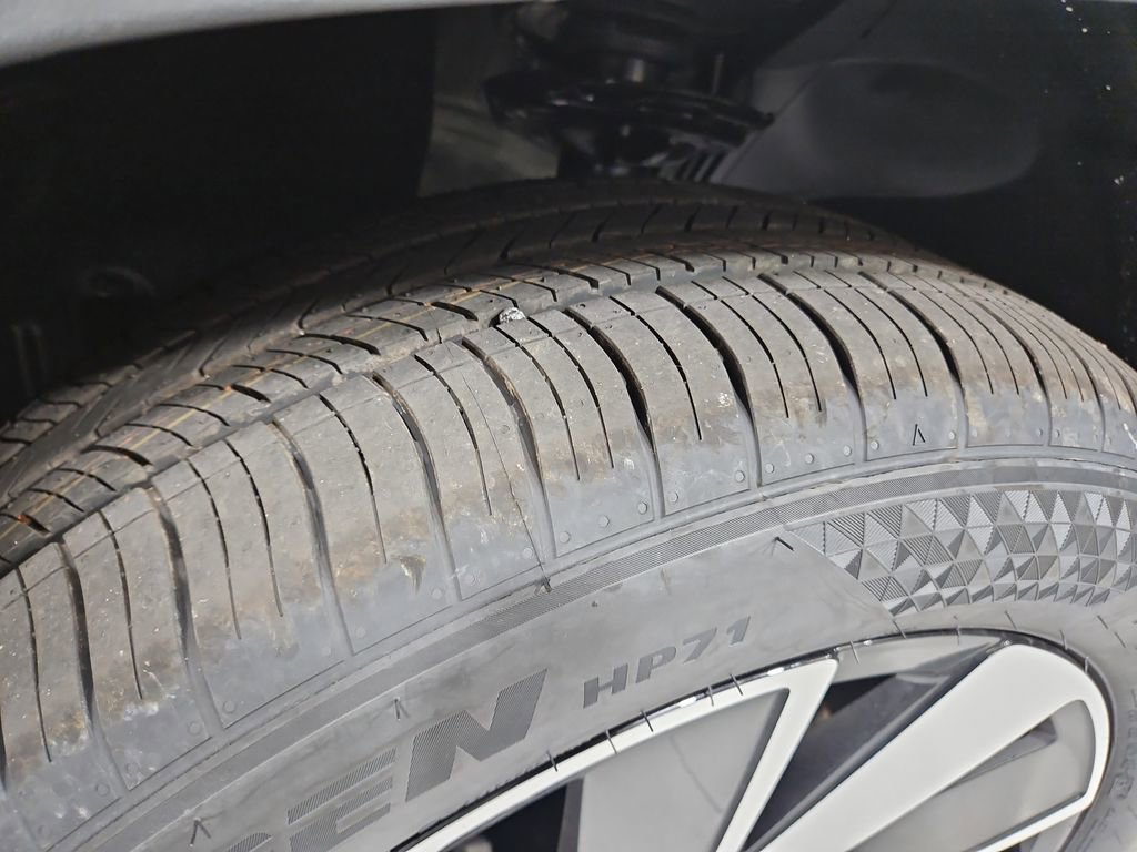 New 2026 Volkswagen Atlas Cross Sport SEL image 28