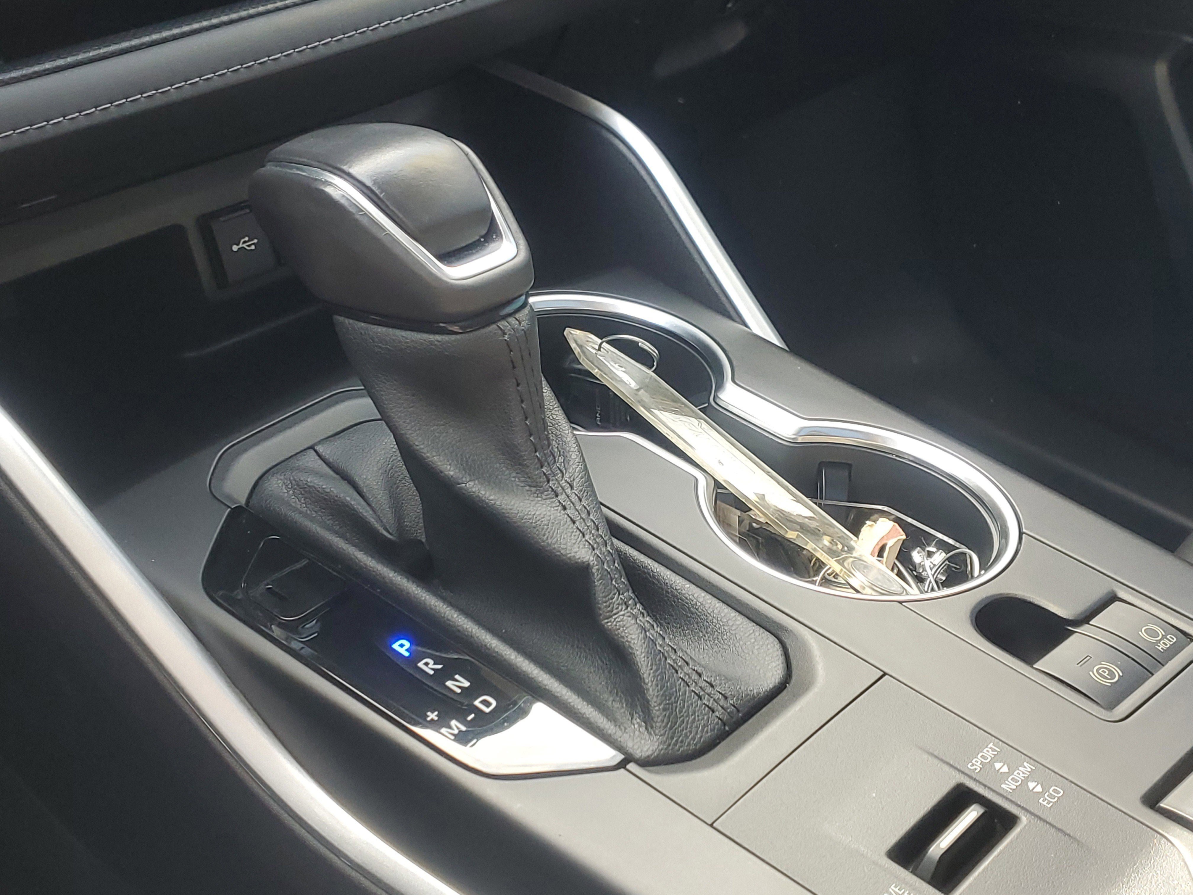 Used 2021 Toyota Highlander XLE image 31