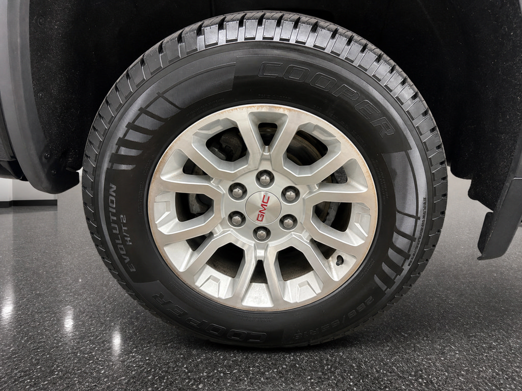 Used 2018 GMC Sierra 1500 SLE w/ SLE Value Package AWD/4WD image 31
