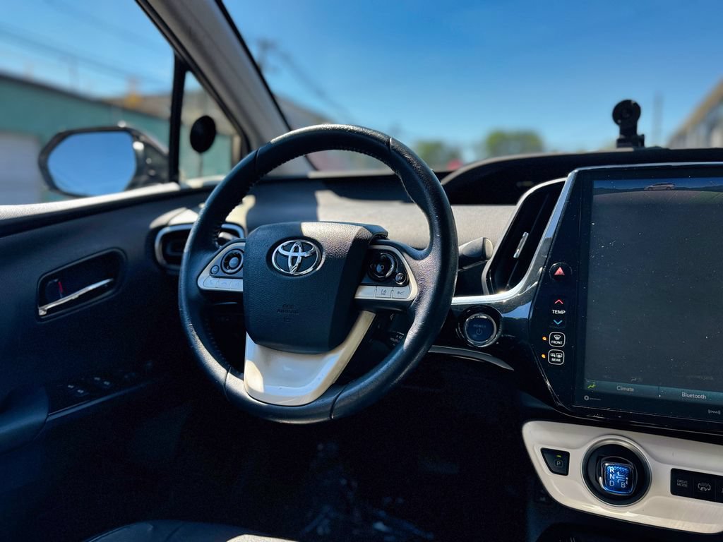 Used 2017 Toyota Prius Prime Premium w/ Preferred Accessory Package FWD image 22