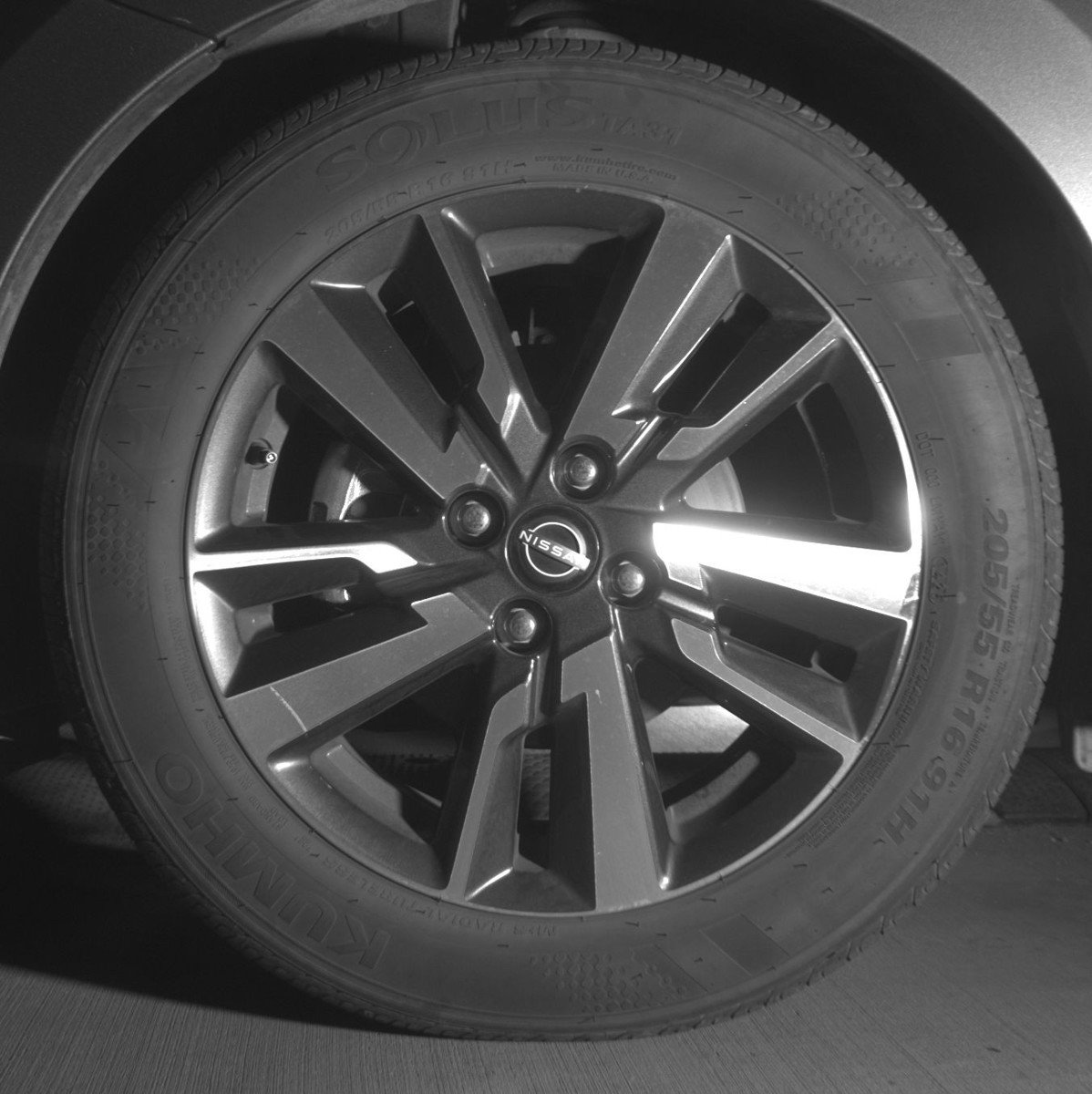 Used 2025 Nissan Versa SV image 12