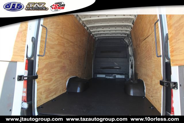 Used 2013 Freightliner Sprinter 3500 RWD image 17