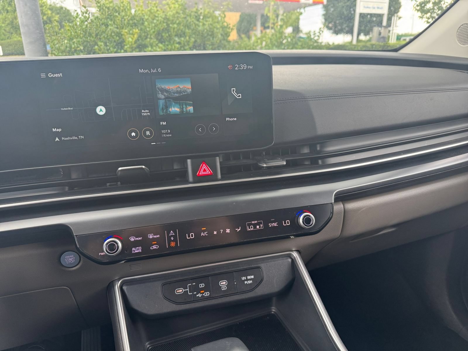 Used 2026 Kia Carnival FWD image 16